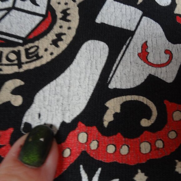 THE BIG LEBOWSKI RUG PATTERN BOWLING PIN TEE BLACK MEDIUM T-SHIRT L198 - Picture 3 of 8